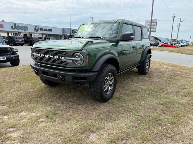 Used 2024 Ford Bronco Badlands image 3