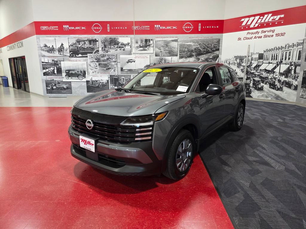 Used 2025 Nissan Kicks S AWD/4WD image 8