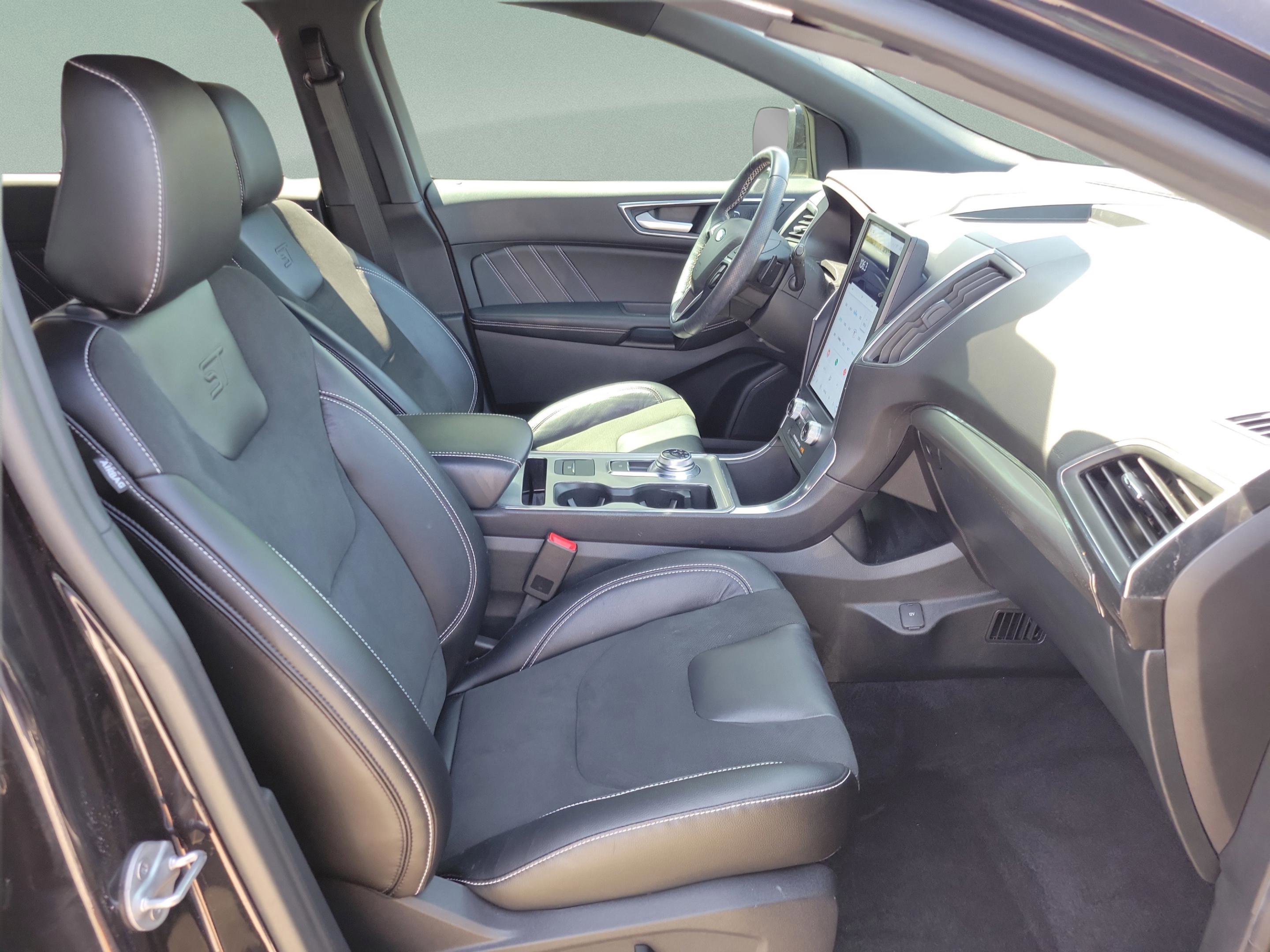 Used 2022 Ford Edge ST image 30