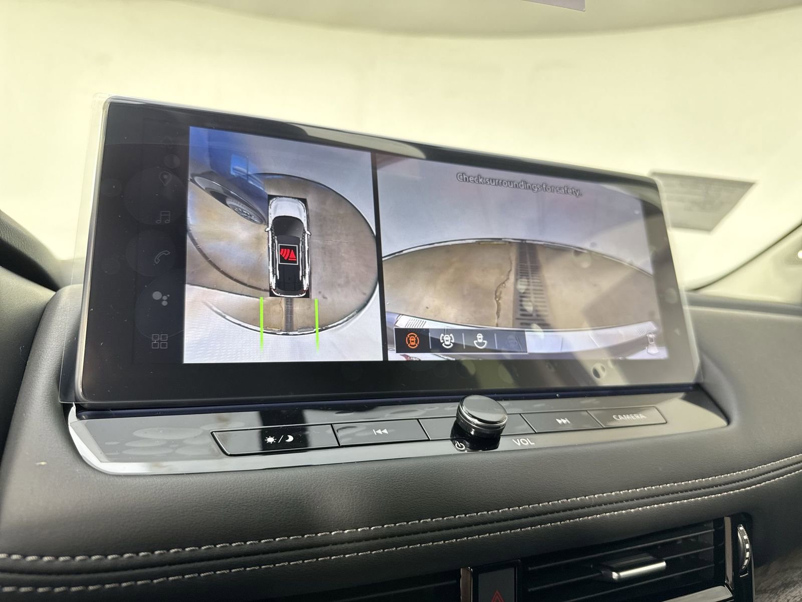 New 2026 Nissan Rogue Platinum w/ Platinum Premium Package image 9