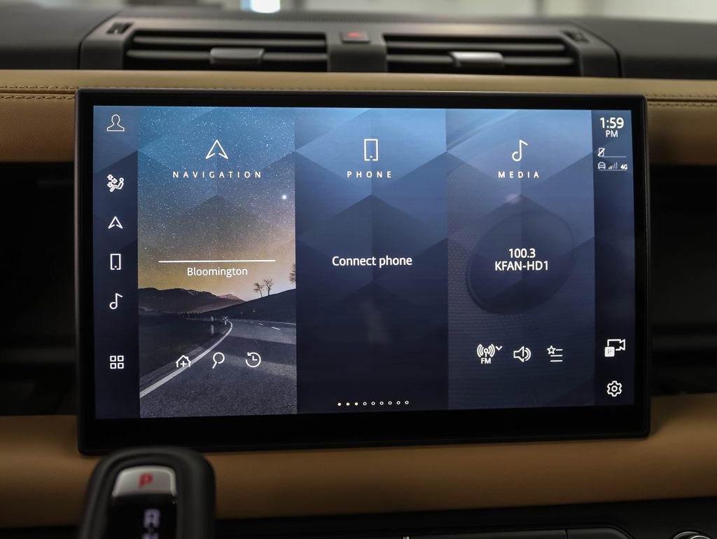 Used 2025 Land Rover Defender 110 X-Dynamic SE image 15
