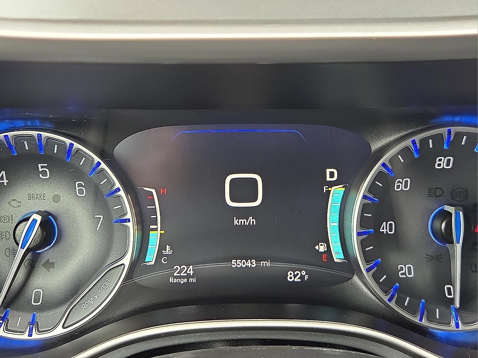 Used 2023 Chrysler Pacifica Touring-L w/ Uconnect Theater Family Group AWD/4WD image 23
