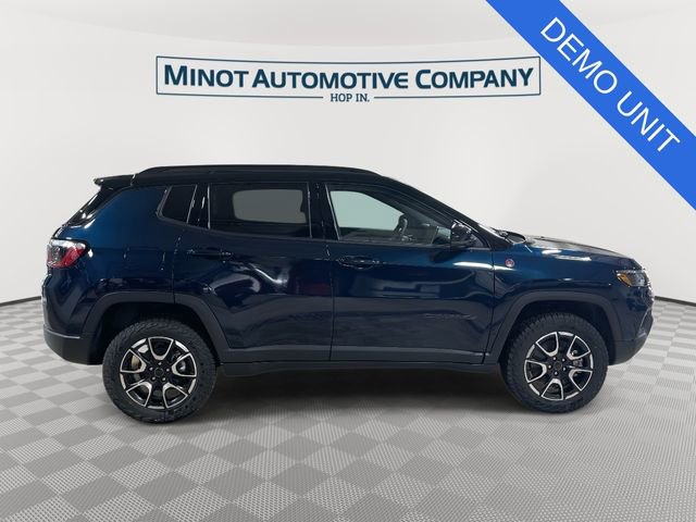 New 2026 Jeep Compass Trailhawk image 9