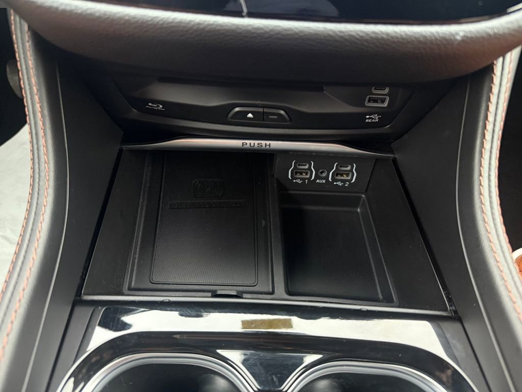 Used 2024 Chrysler Pacifica Pinnacle image 26