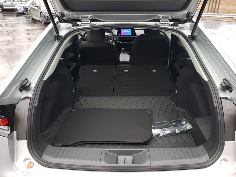 New 2026 Toyota Prius LE FWD image 6