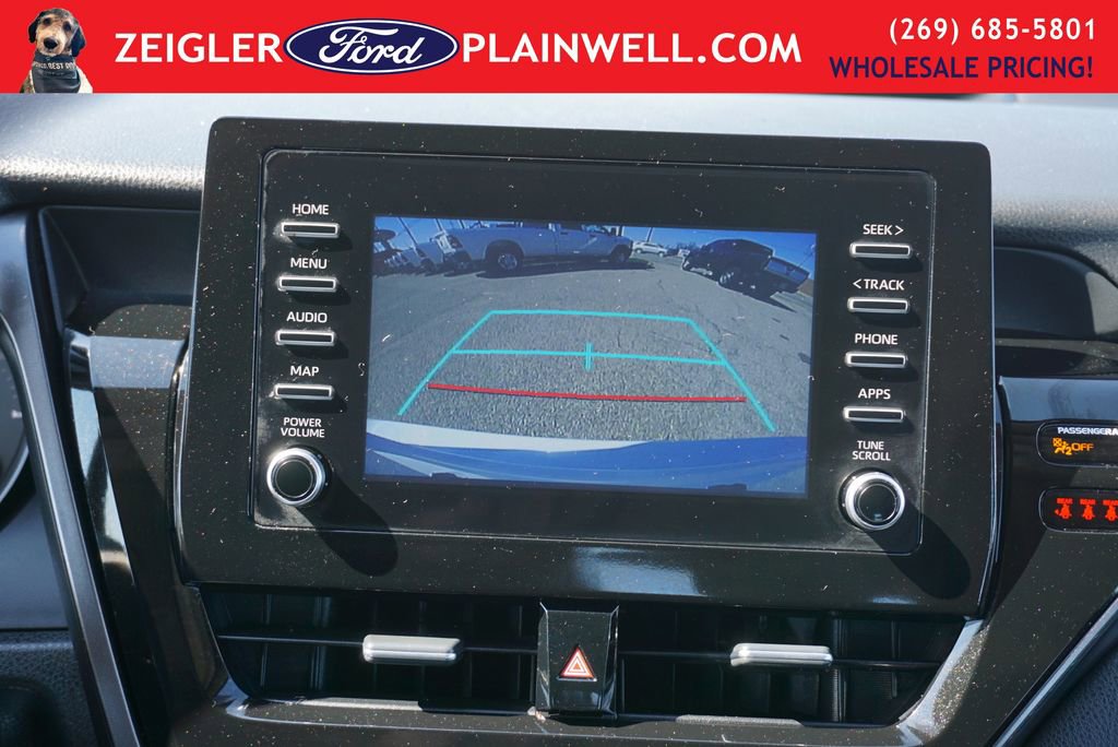 Used 2024 Toyota Camry SE image 18