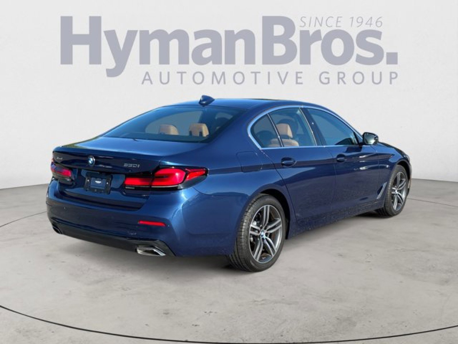 Used 2022 BMW 530i xDrive w/ Premium Package image 3