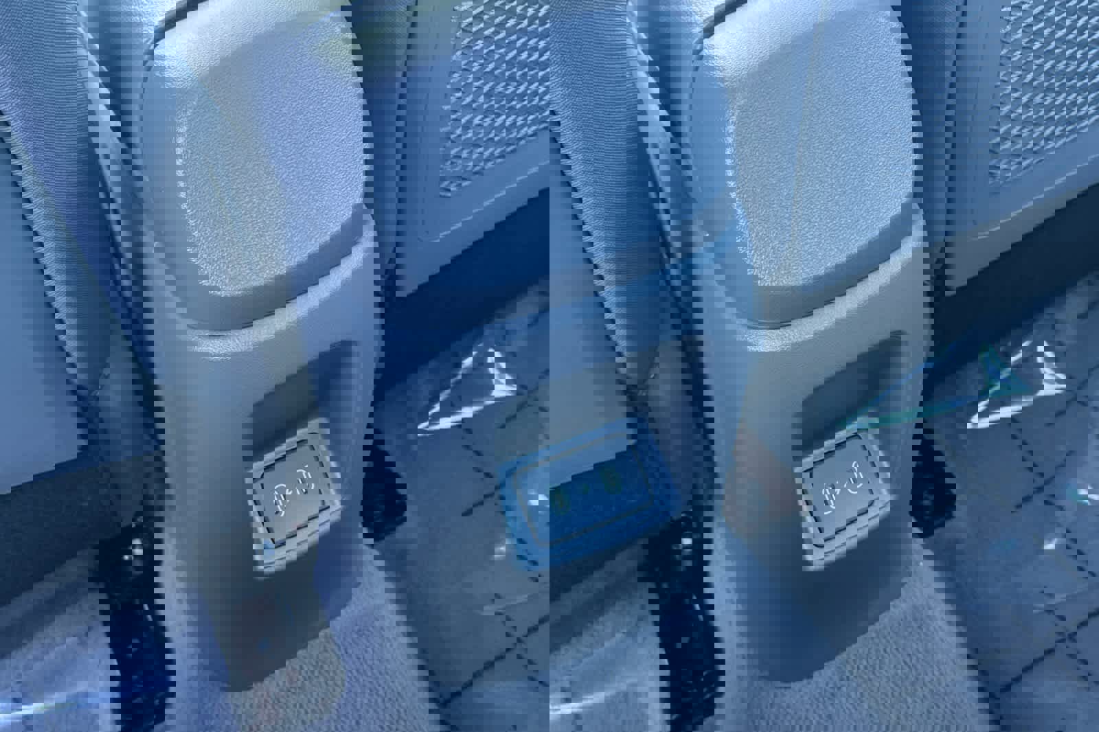 Used 2025 Hyundai Elantra SEL image 14