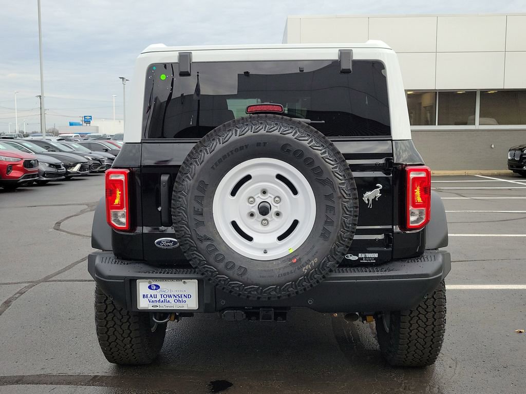 New 2025 Ford Bronco Heritage Edition image 5