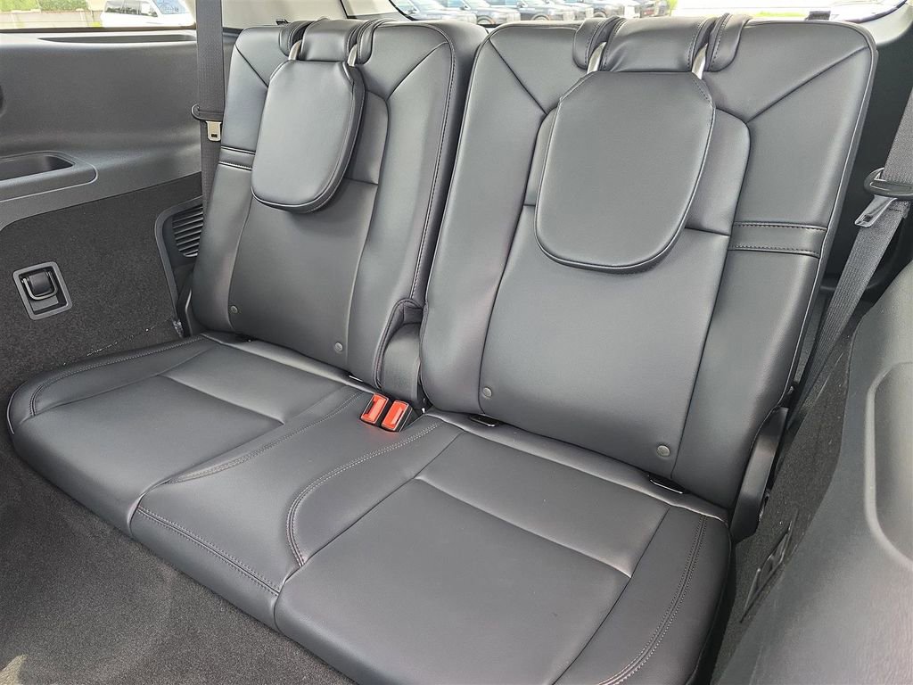 New 2025 Lincoln Aviator 2WD w/ Equipment Group 101A image 11