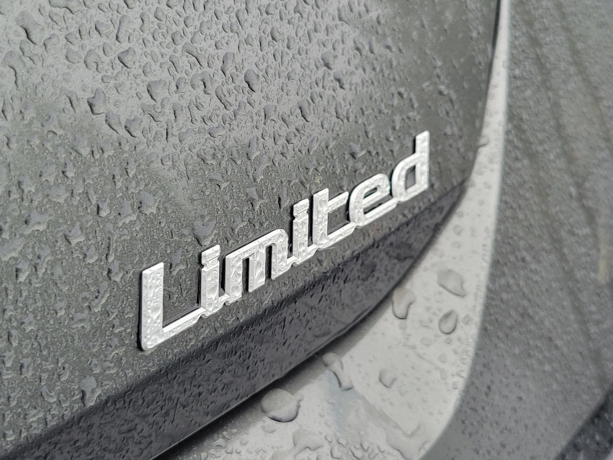 Used 2025 Hyundai Elantra Limited FWD image 31