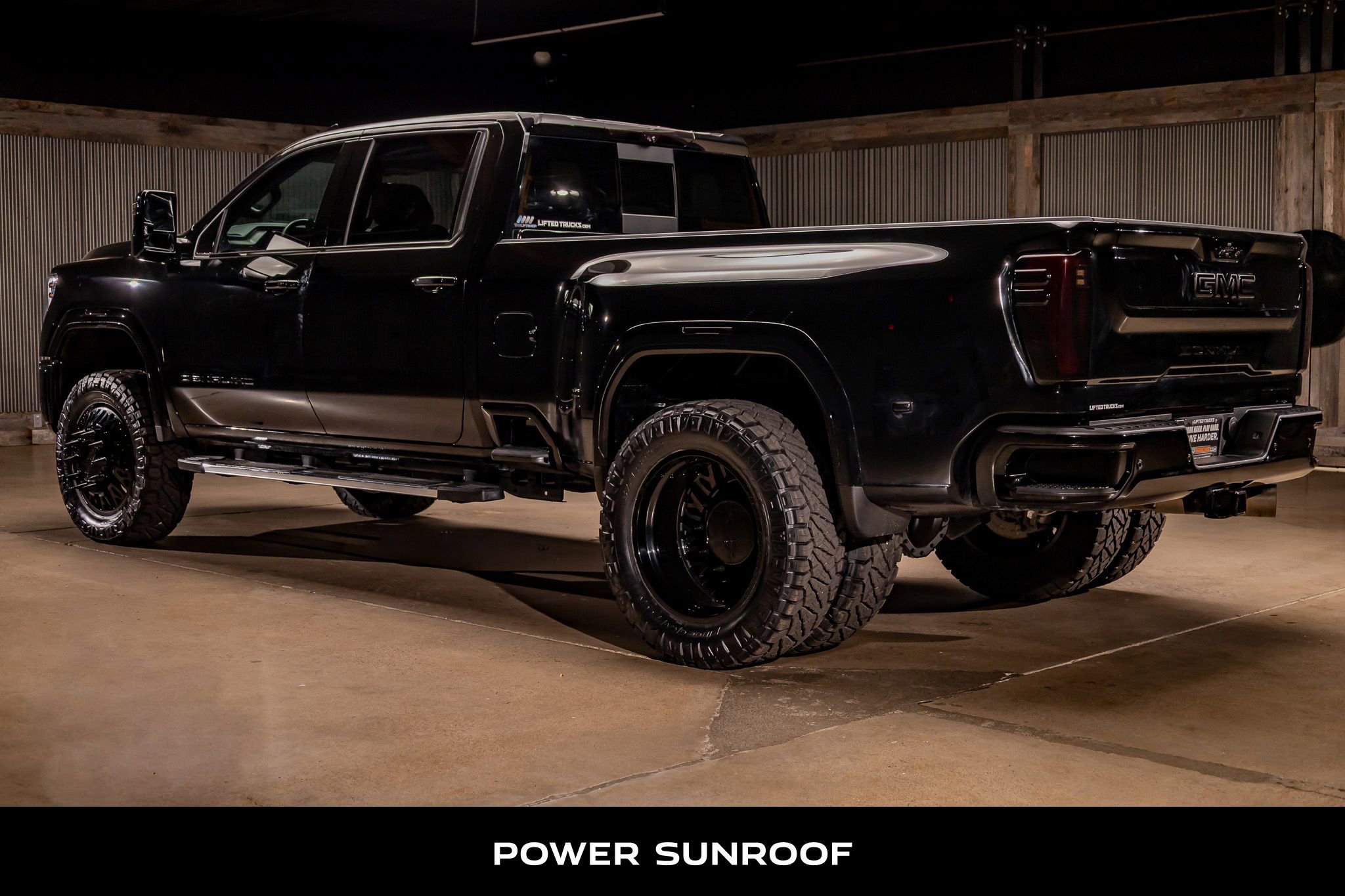 Used 2025 GMC Sierra 3500 Denali w/ Denali Reserve Package image 6