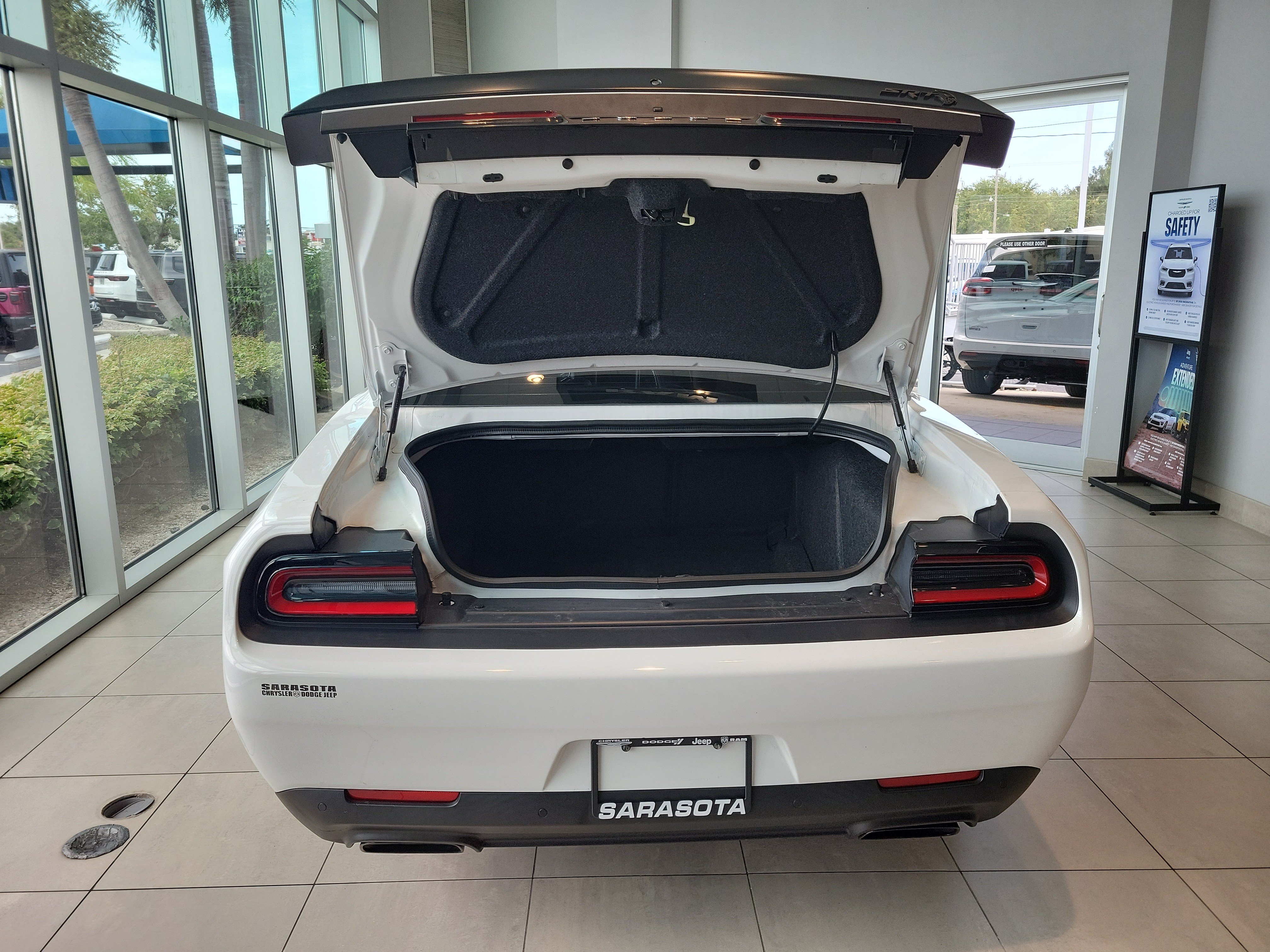 Used 2023 Dodge Challenger SRT Hellcat RWD image 11