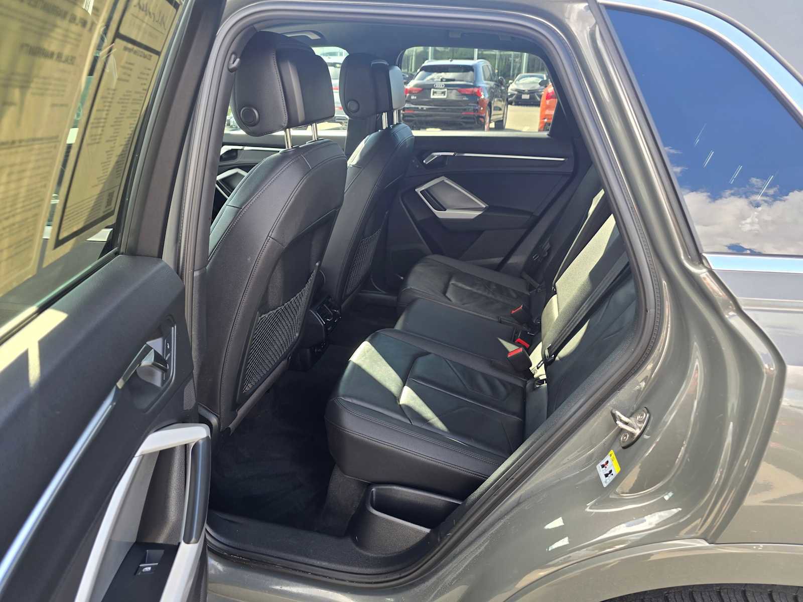 Used 2023 Audi Q3 2.0T Premium Plus w/ Premium Plus Package image 18