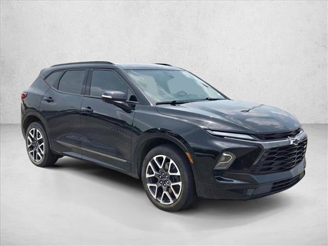 Used 2023 Chevrolet Blazer RS w/ Enhanced Convenience Package AWD/4WD image 3