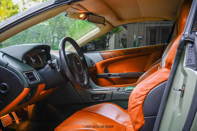Used 2006 Aston Martin DB9 Volante RWD image 32