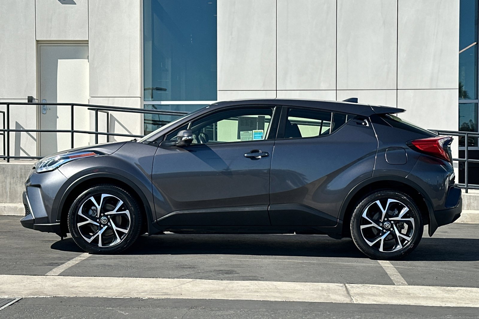 Used 2022 Toyota C-HR Nightshade image 6