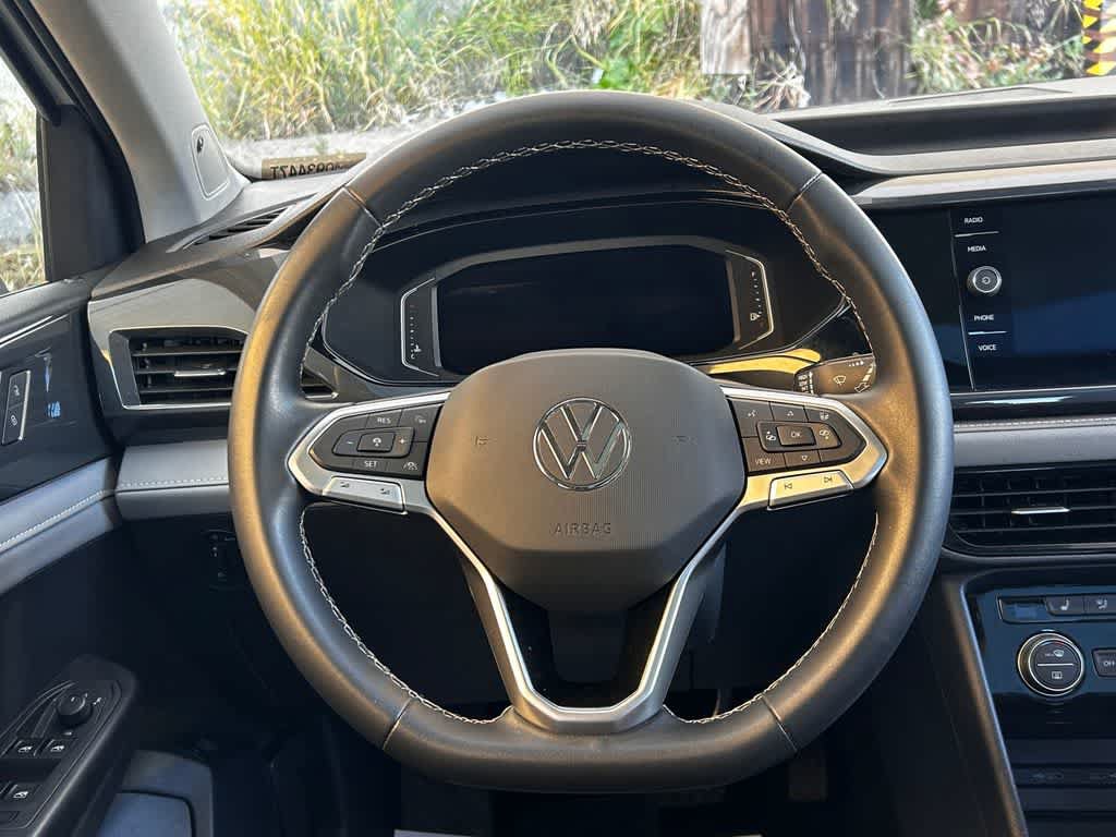 Used 2022 Volkswagen Taos SEL w/ Panoramic Sunroof Package AWD/4WD image 16
