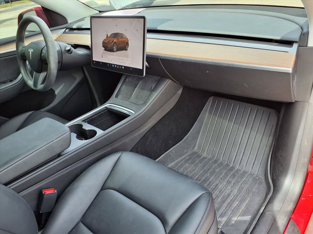 Used 2024 Tesla Model Y Long Range AWD/4WD image 8