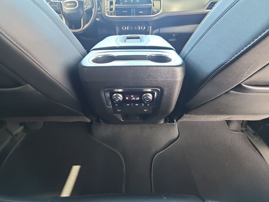 Used 2024 GMC Yukon AT4 w/ Technology Package AWD/4WD image 22