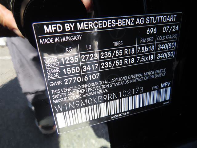 Used 2024 Mercedes-Benz EQB 300 4MATIC image 8