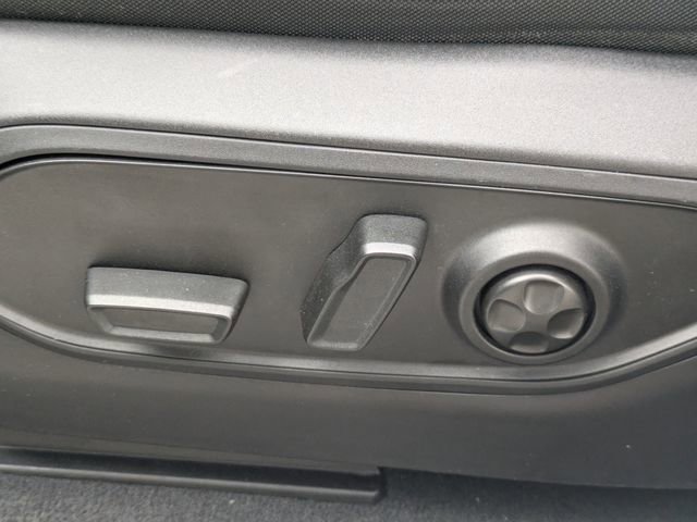 Used 2025 Jeep Grand Cherokee Laredo X image 25