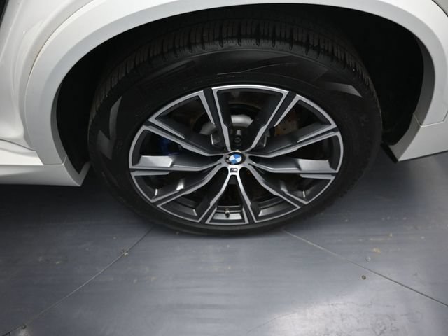 Used 2020 BMW X5 M50i w/ Premium Package AWD/4WD image 8