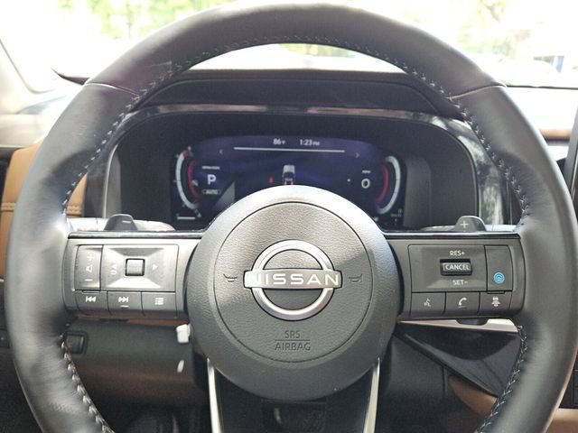 Used 2025 Nissan Pathfinder Platinum AWD/4WD image 23