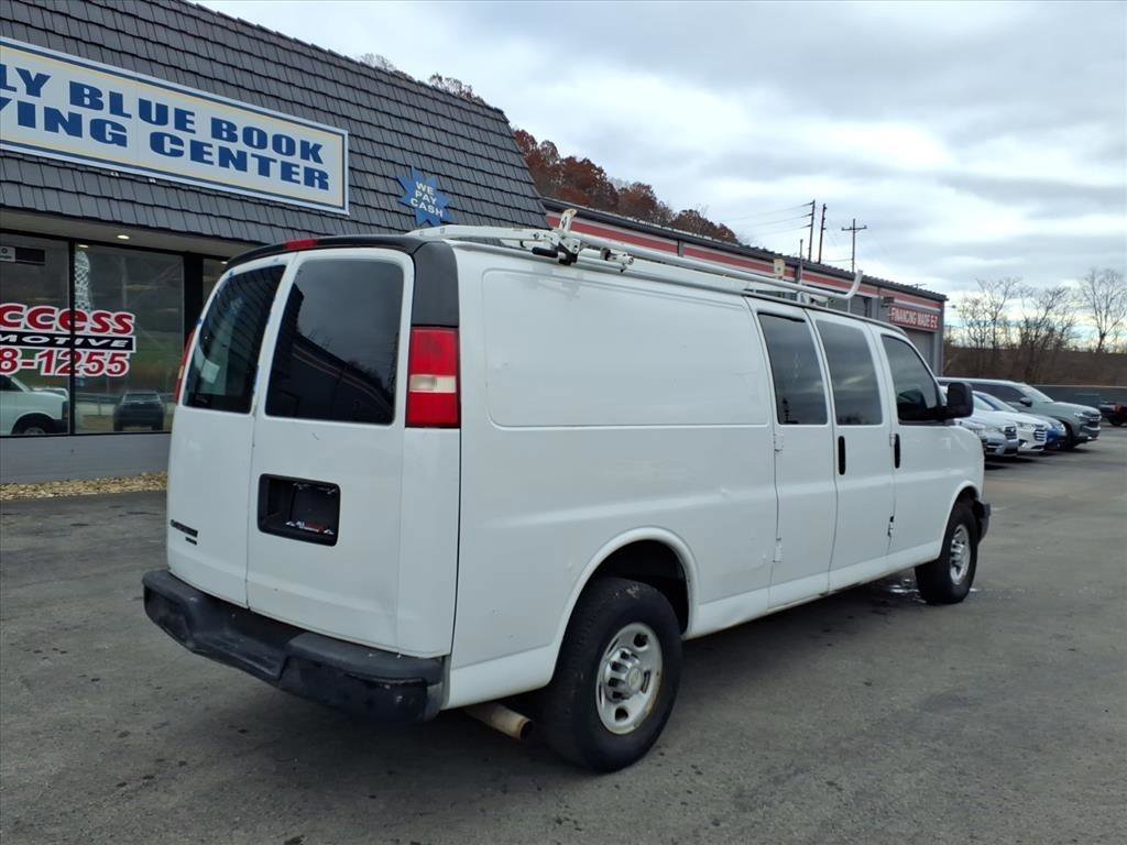 Used 2013 Chevrolet Express 3500 Extended image 2