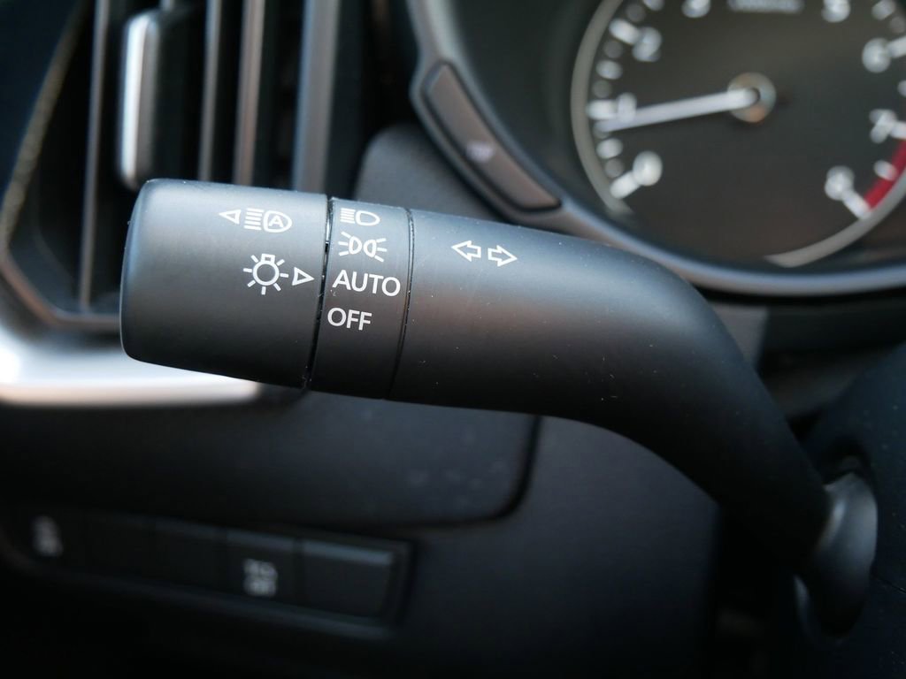 Used 2025 MAZDA CX-50 AWD 2.5 S w/ Premium Package image 26