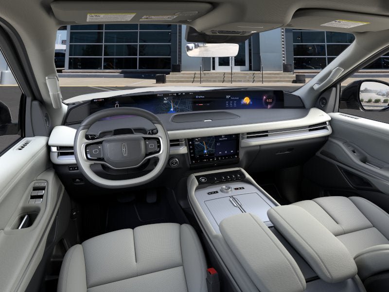 New 2026 Lincoln Navigator L Reserve AWD/4WD image 9