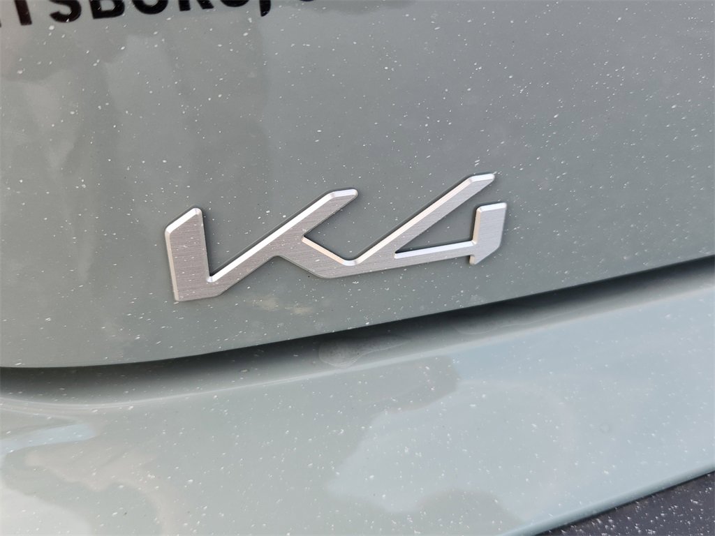 Used 2025 Kia K4 EX image 12