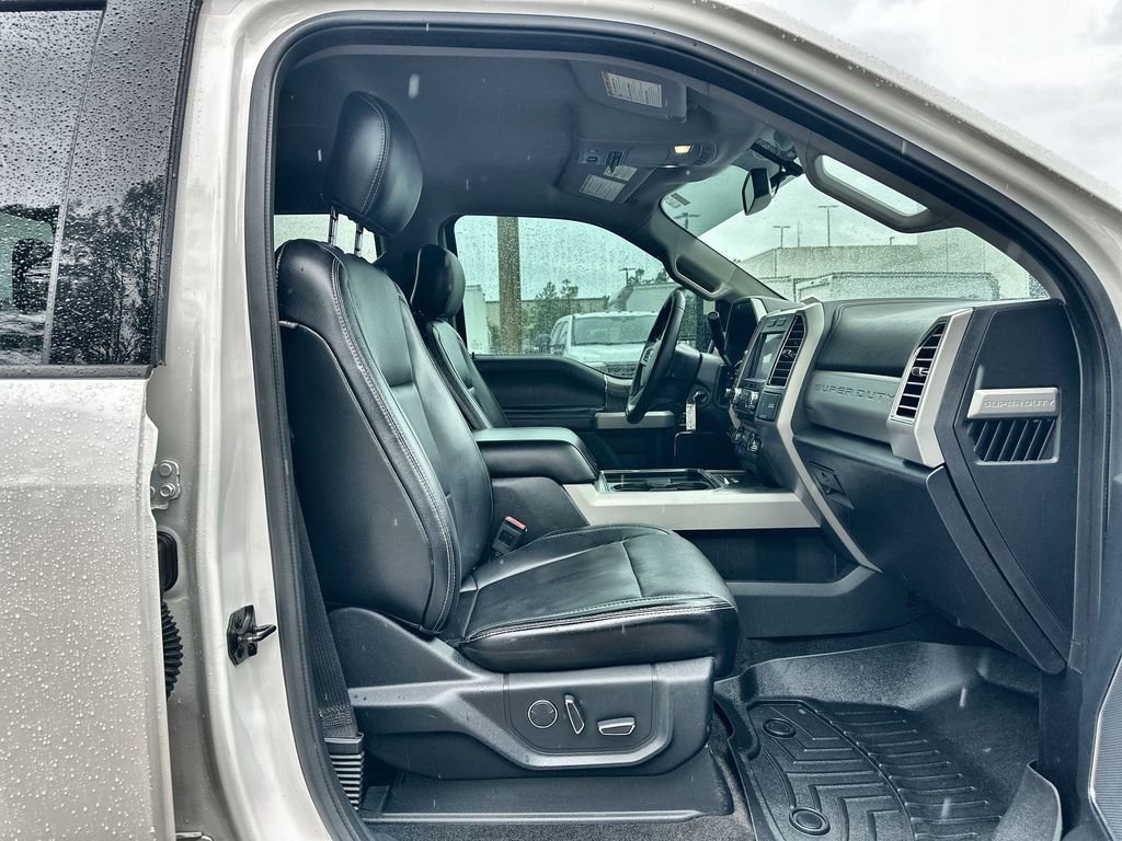 Used 2017 Ford F250 Lariat w/ Lariat Value Package image 27