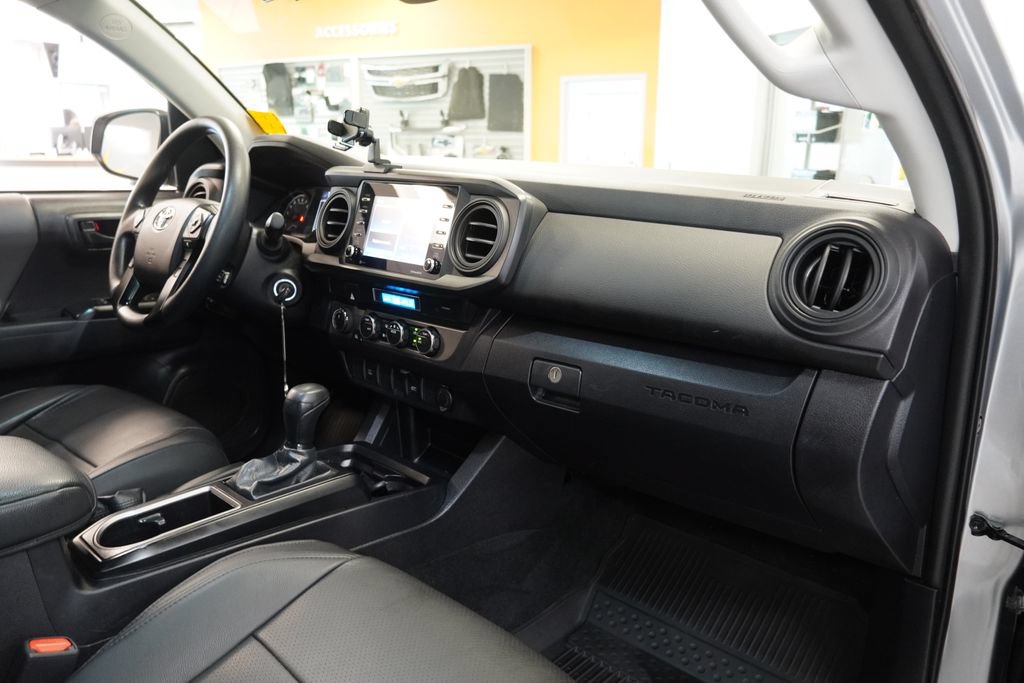 Used 2023 Toyota Tacoma SR AWD/4WD image 35