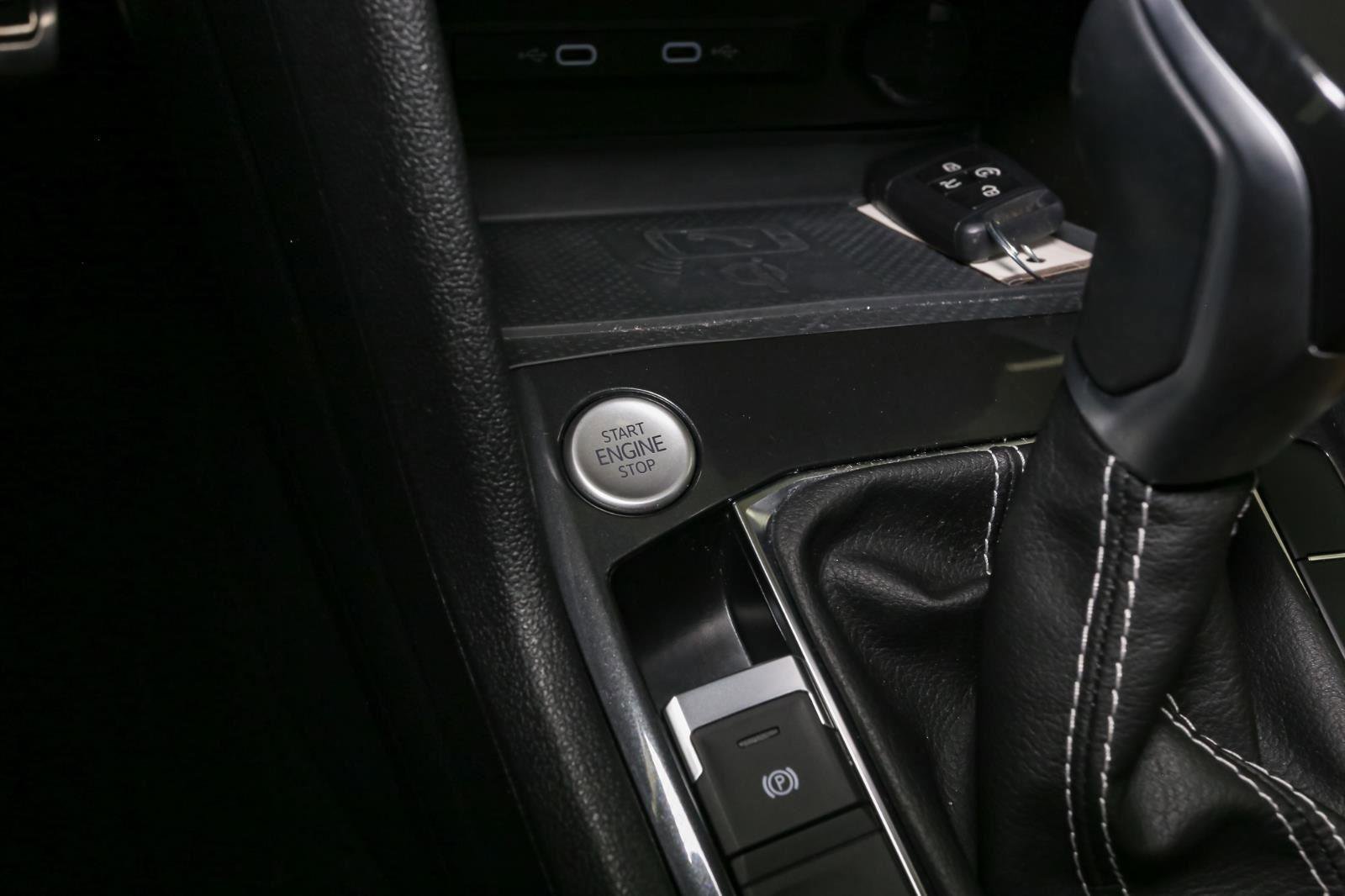 Certified 2023 Volkswagen Tiguan SE R-Line image 37