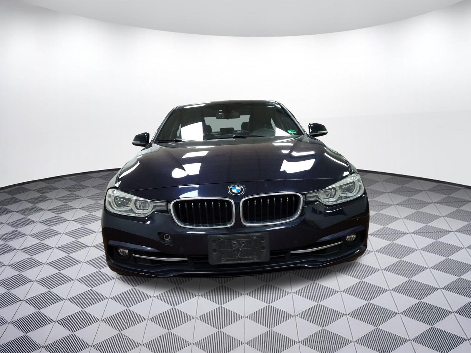 Used 2017 BMW 330i xDrive Sedan image 5