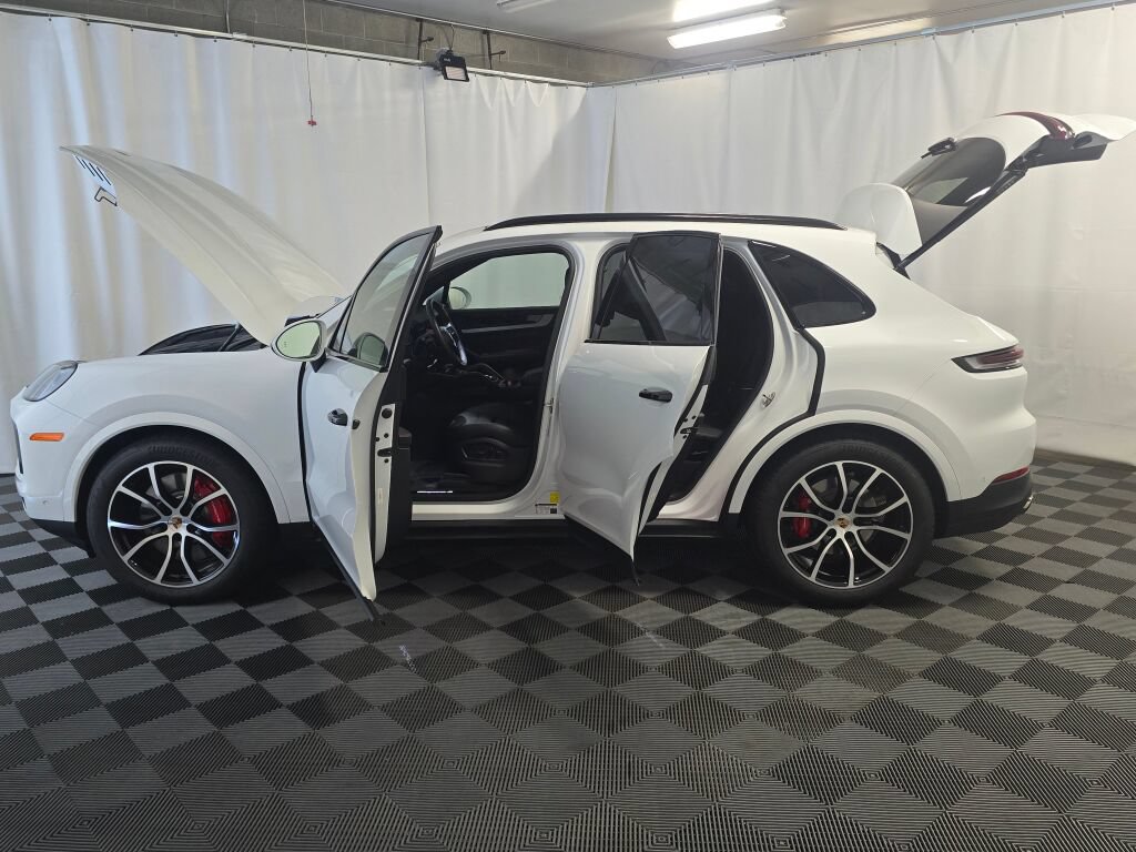 Certified 2025 Porsche Cayenne S AWD/4WD image 13