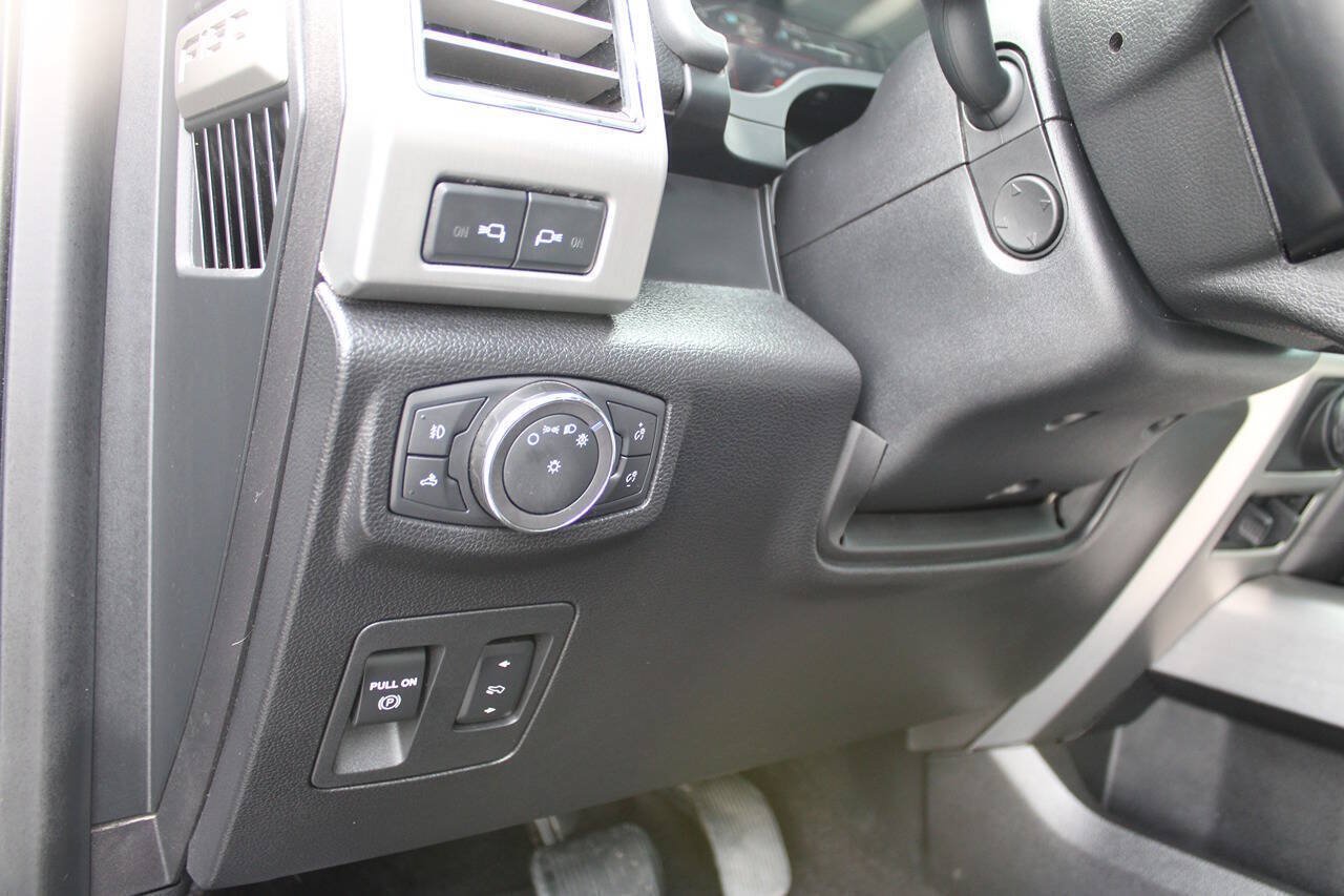 Used 2018 Ford F150 Platinum w/ Technology Package AWD/4WD image 24