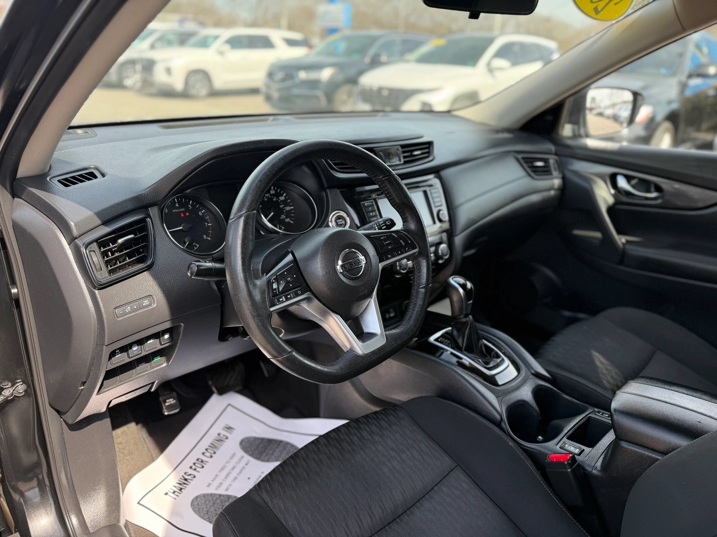 Used 2020 Nissan Rogue SV FWD image 15