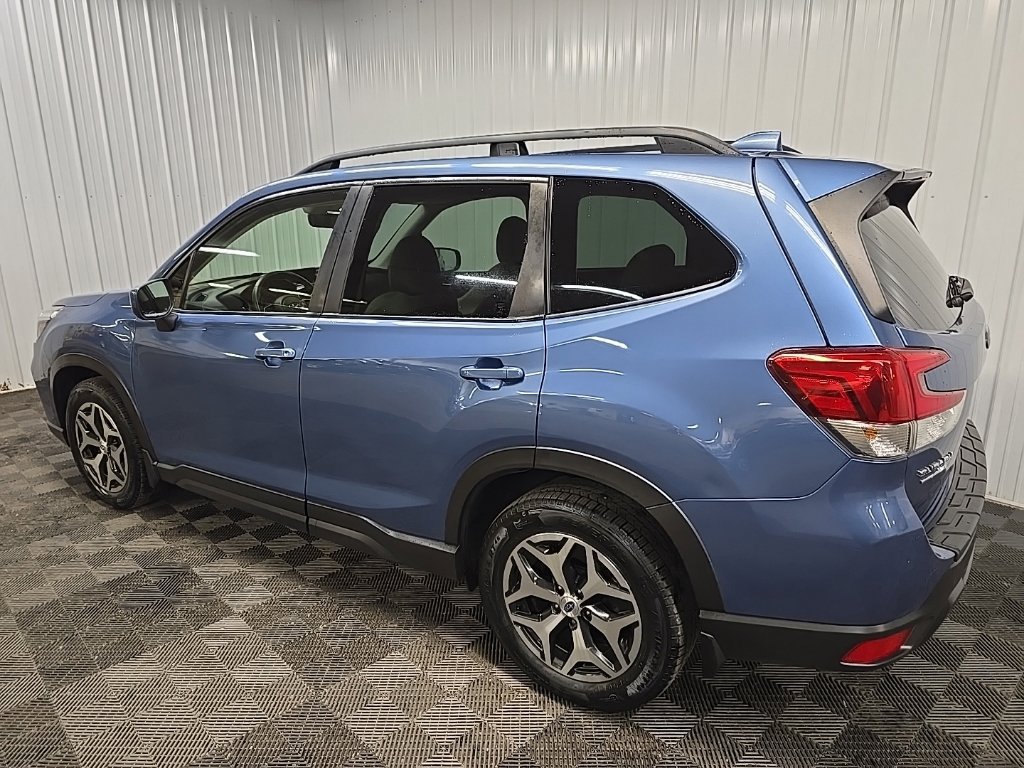 Used 2020 Subaru Forester Premium AWD/4WD image 10