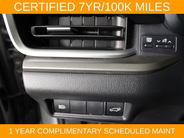 Used 2025 Toyota Grand Highlander AWD image 19
