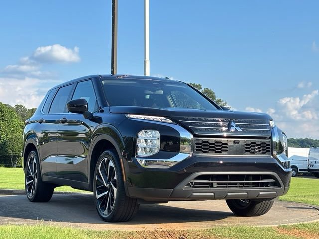 Used 2022 Mitsubishi Outlander ES FWD image 1