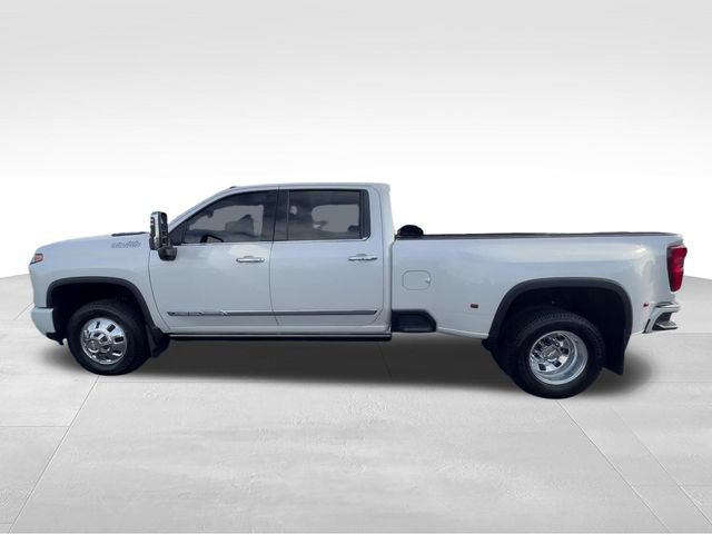 Used 2024 Chevrolet Silverado 3500 High Country w/ Technology Package AWD/4WD image 4