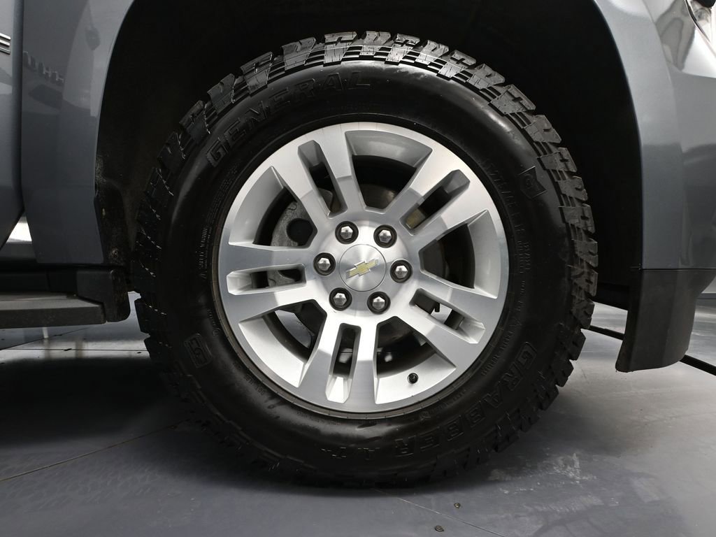 Used 2018 Chevrolet Tahoe LT w/ Skid Plate Package AWD/4WD image 18