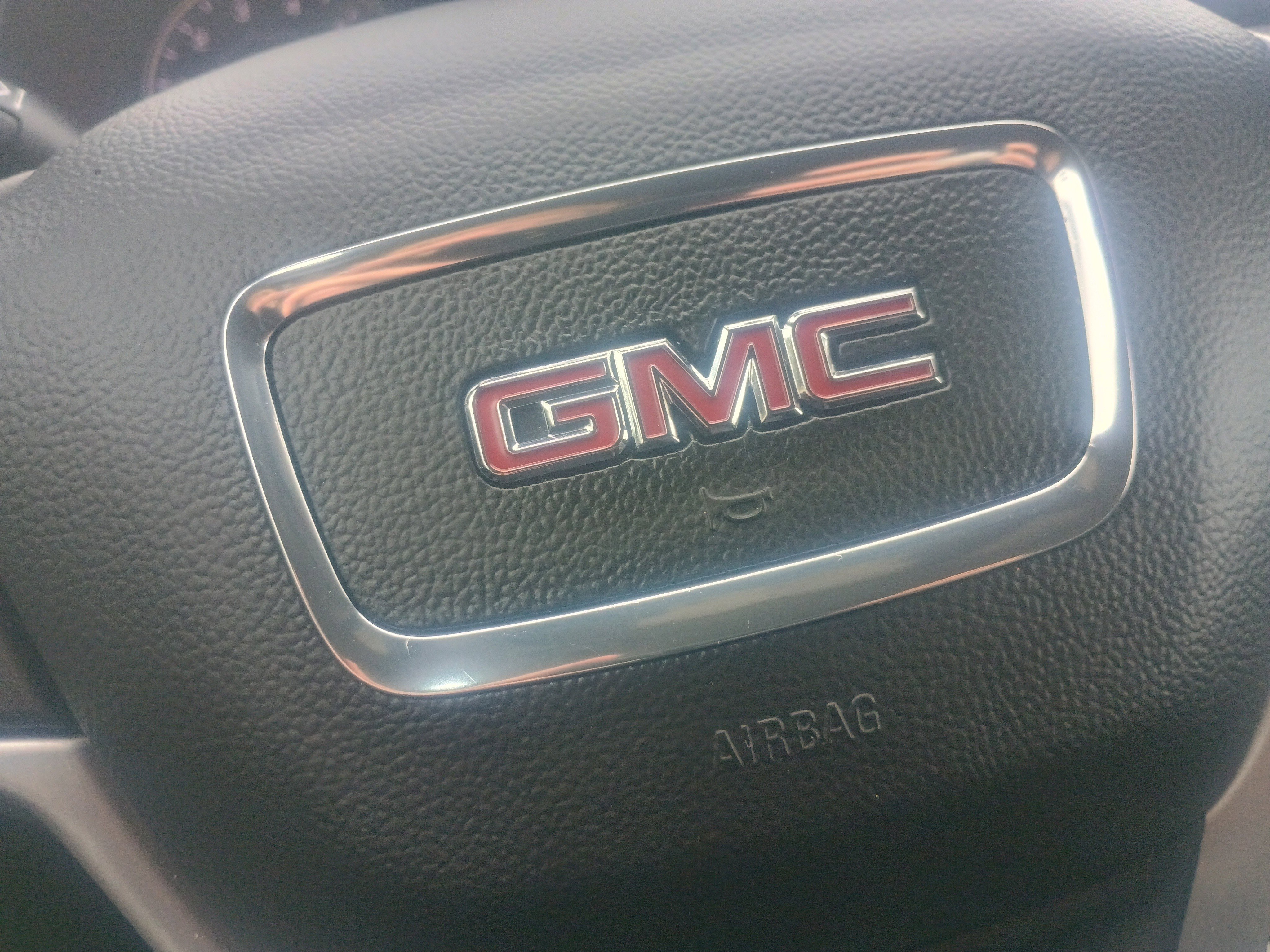Used 2024 GMC Terrain SLT image 23