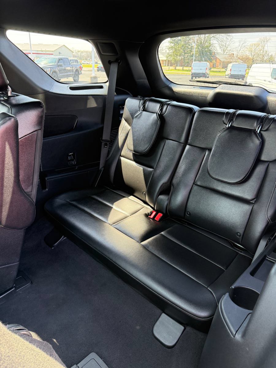 Used 2023 Ford Explorer ST w/ Equipment Group 401A AWD/4WD image 11