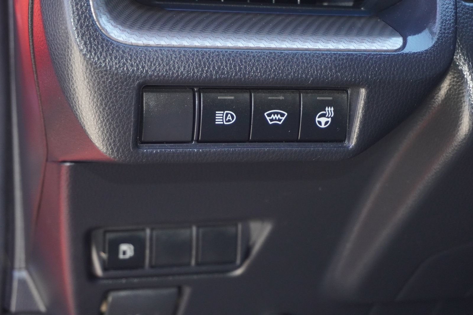 Certified 2024 Toyota Prius XLE FWD image 6