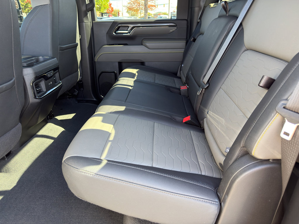 Used 2024 Chevrolet Silverado 2500 ZR2 image 26