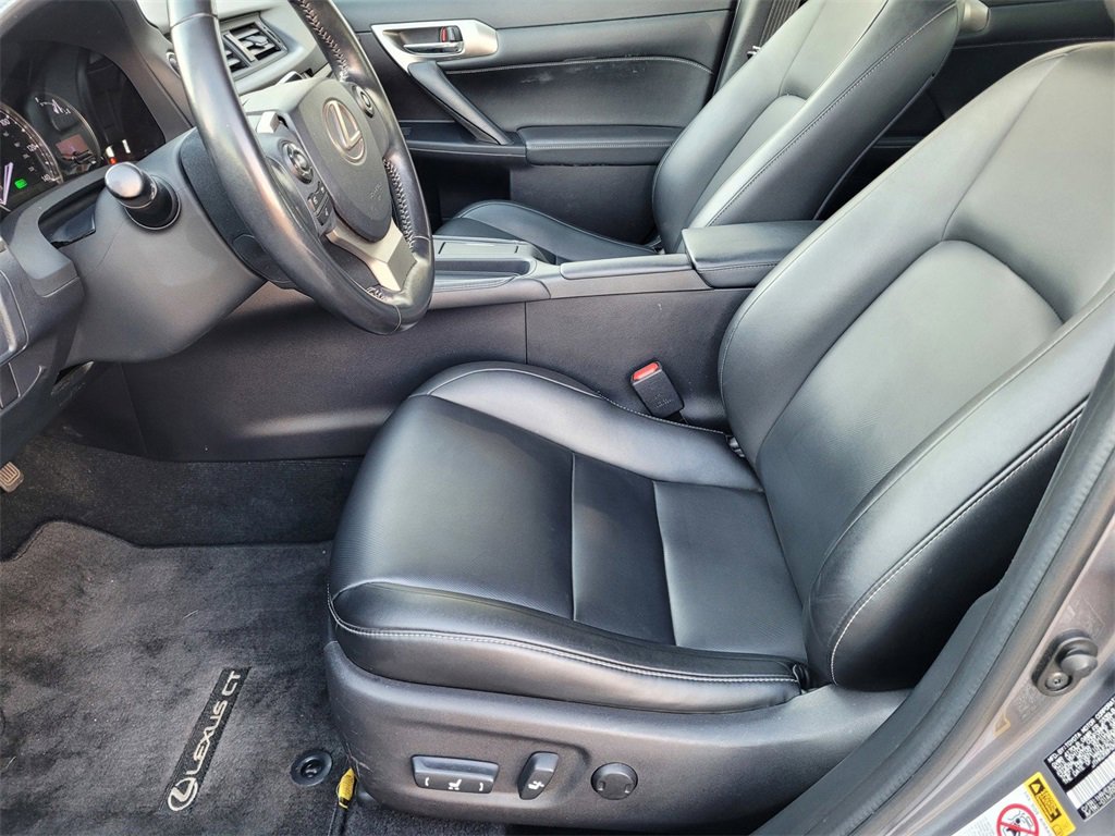 Used 2017 Lexus CT 200h 200h image 23