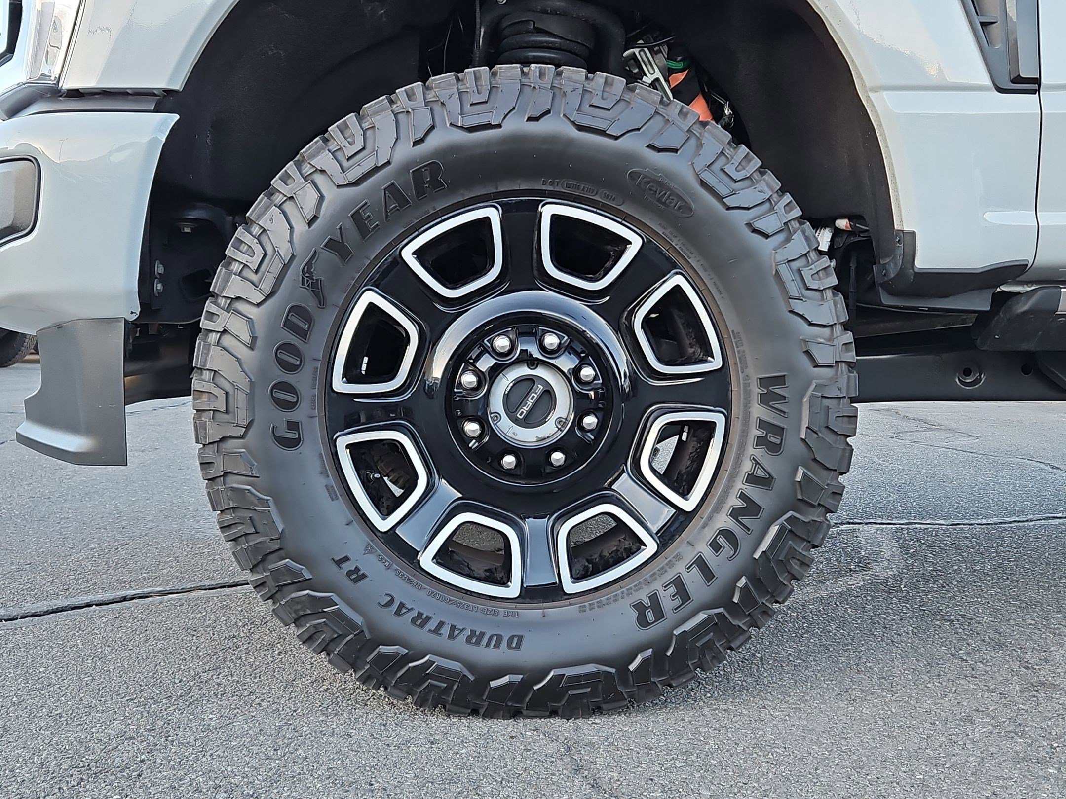 Used 2026 Ford F350 Platinum image 13